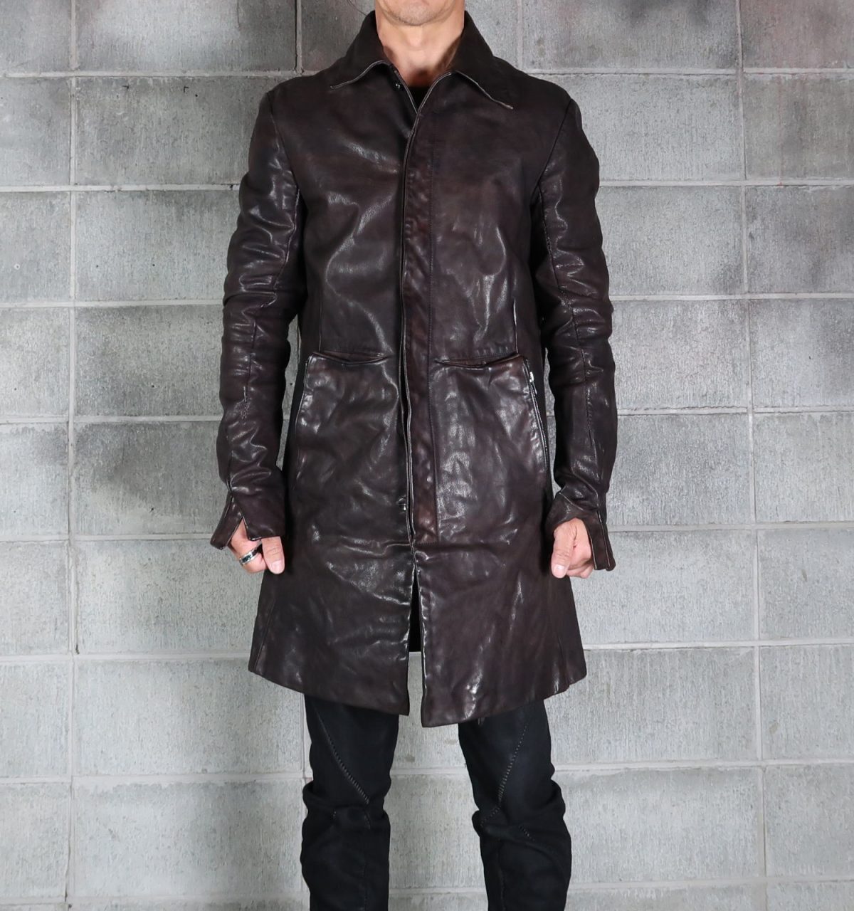 Exclusiveモデル｜バルマカンコートの魅力とスタッフ私物レザーの経年変化