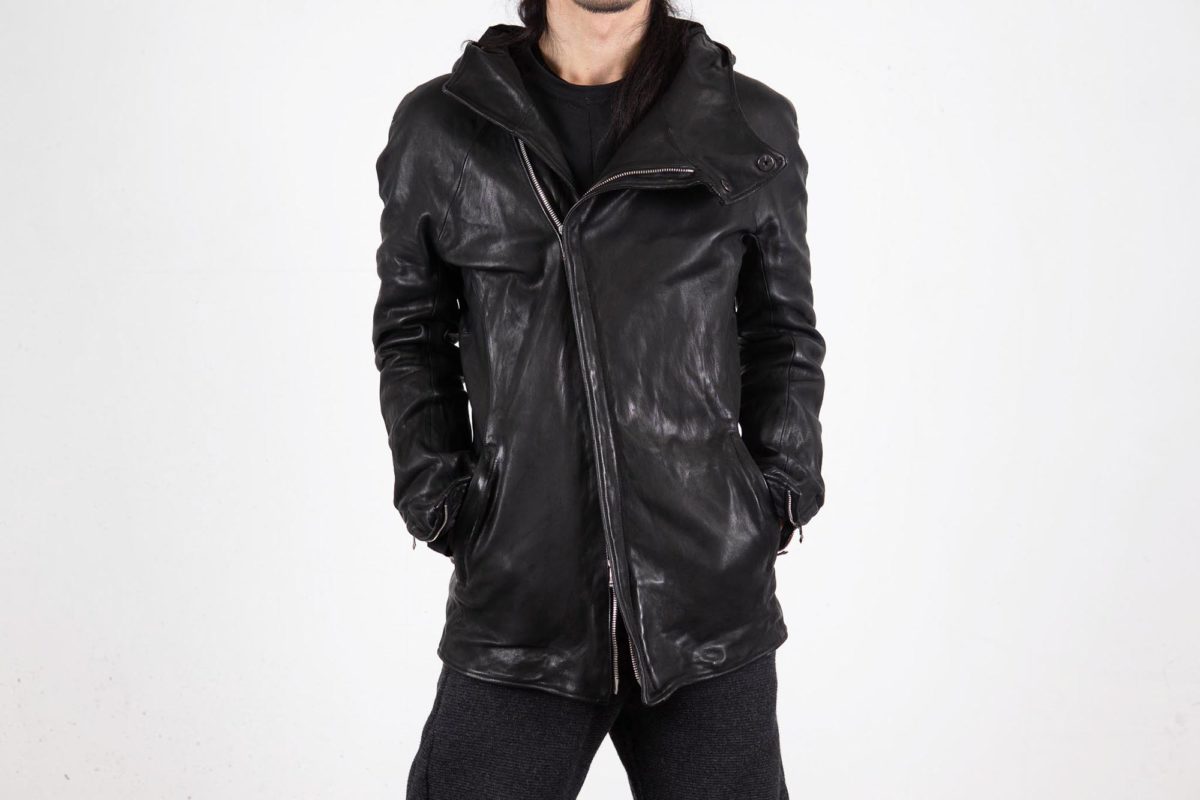 フードブルゾンをどう着るか。ヘビーウェイト・シープで組む4つのスタイル